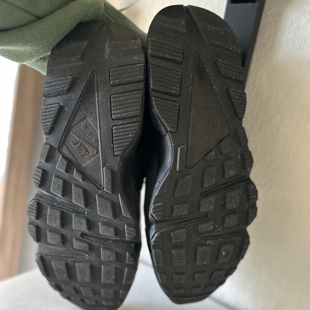 Nike Huaraches - Picture 5 of 6